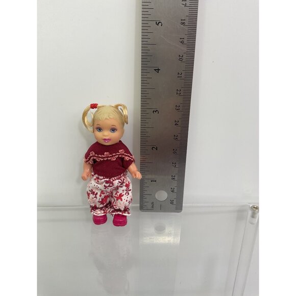 Barbie Happy Family Toddler nIKKI Doll With Blonde Hair & Floral Outfit - Picture 2 of 3